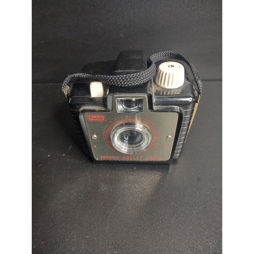 Vintage Mid Century Kodak Brownie Bullet Film Camera